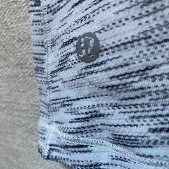 Lululemon 2-in-1 Twisted, Open-back Tank | Size: 4 - Picture 4 of 4